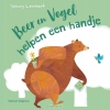 Productafbeelding Beer en vogel helpen een handje